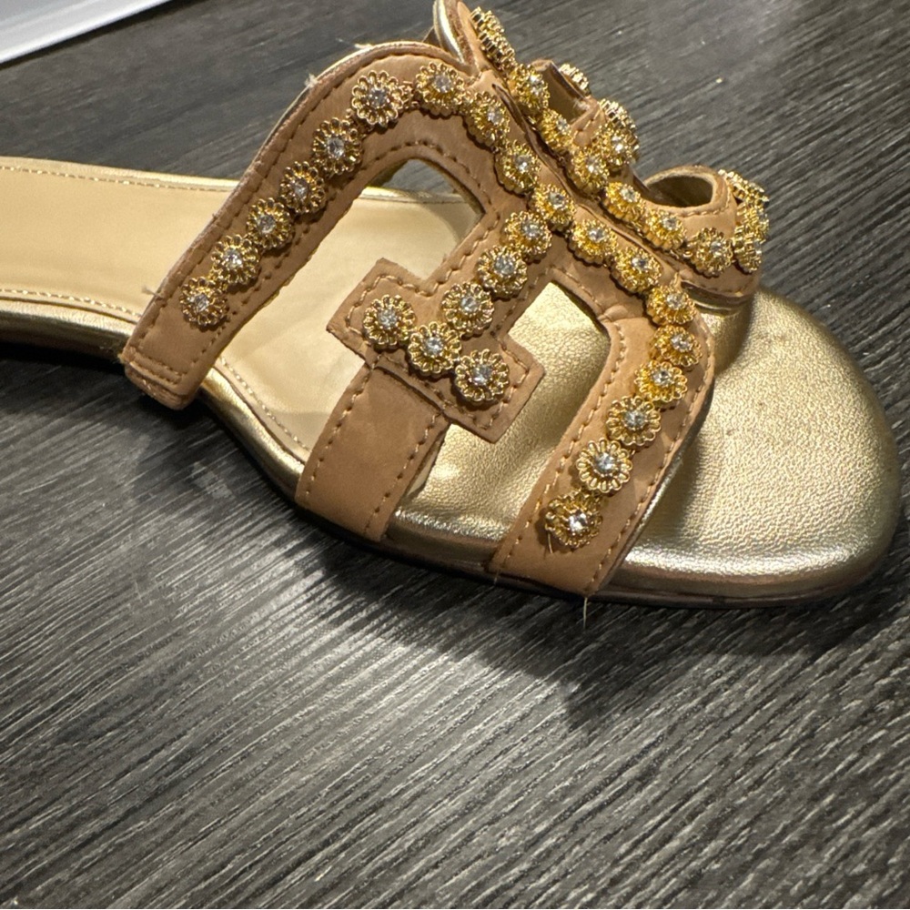 Sam Edelson Embellished Tan Slide Sandals with Gold Accents - Size 7.5 - Picture 5 of 6